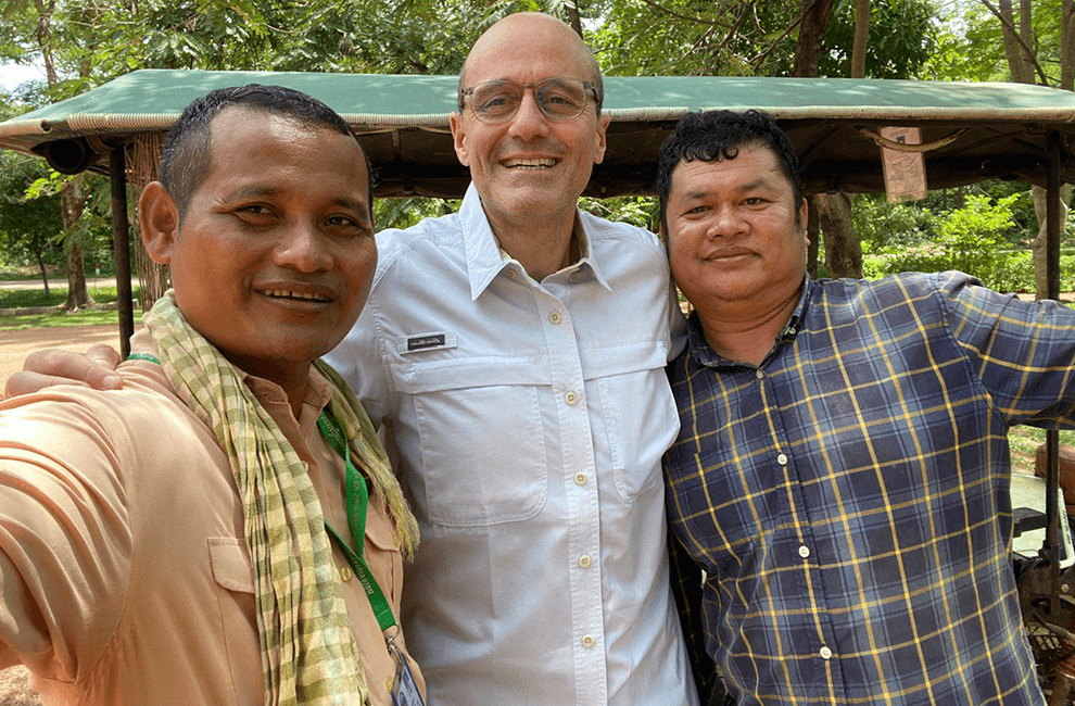 Angkor Tour Guide