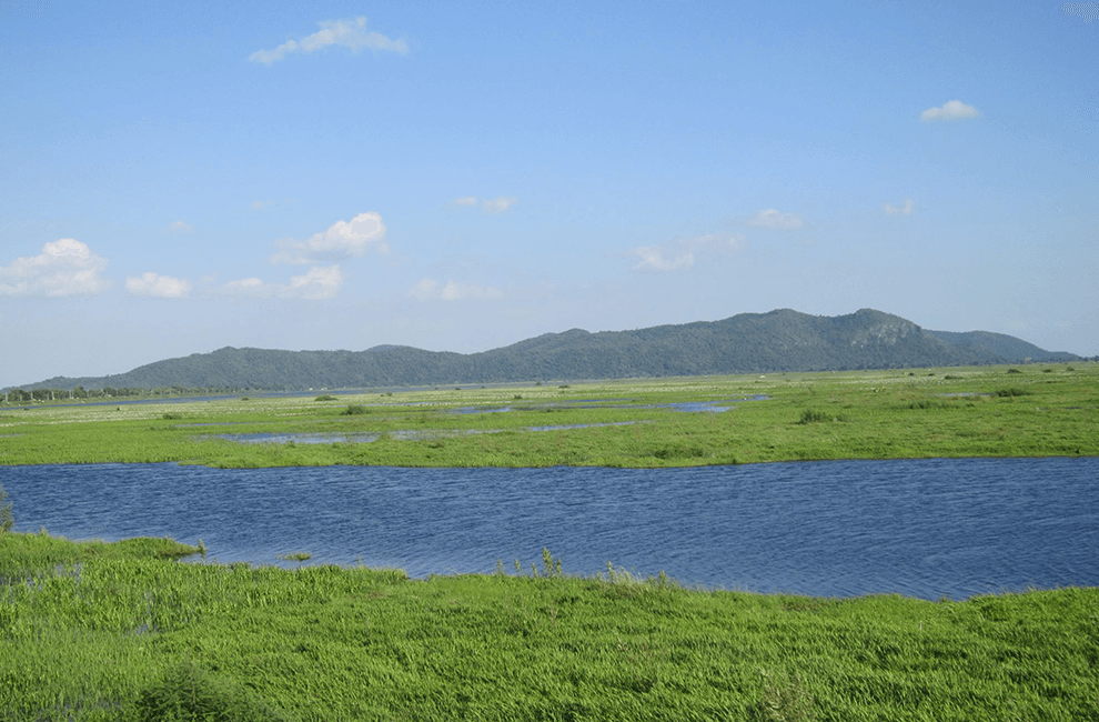 Kamping Puoy Lake