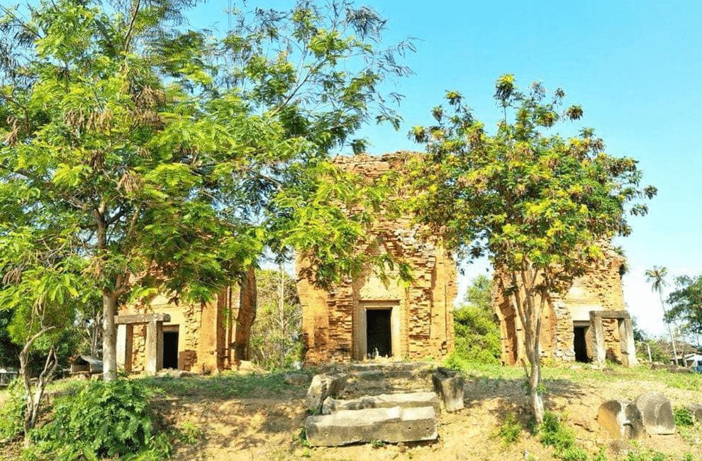 Prasat Sneung Battamang