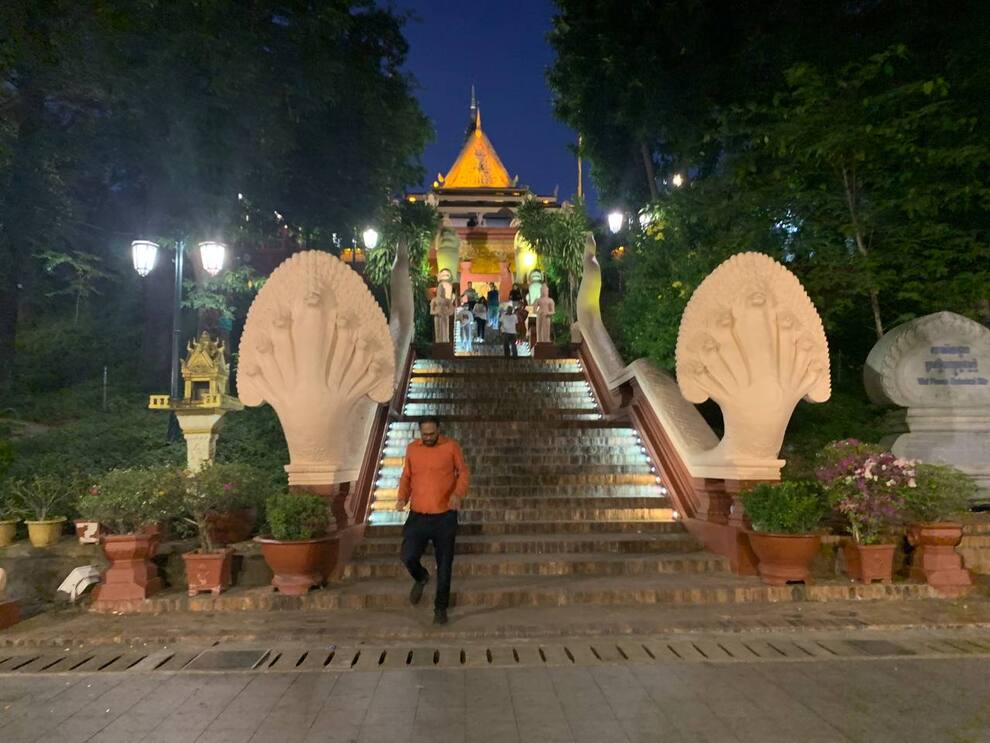 Wat Phnom: The Ultimate Guide to Histor & Travel Tips 2 Wat Phnom