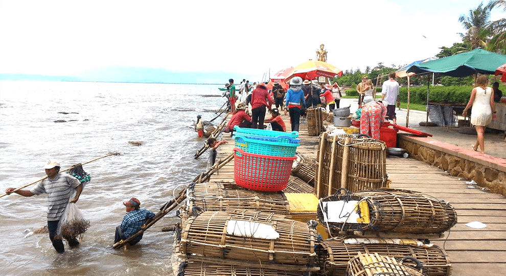 Crab Market in Kep City