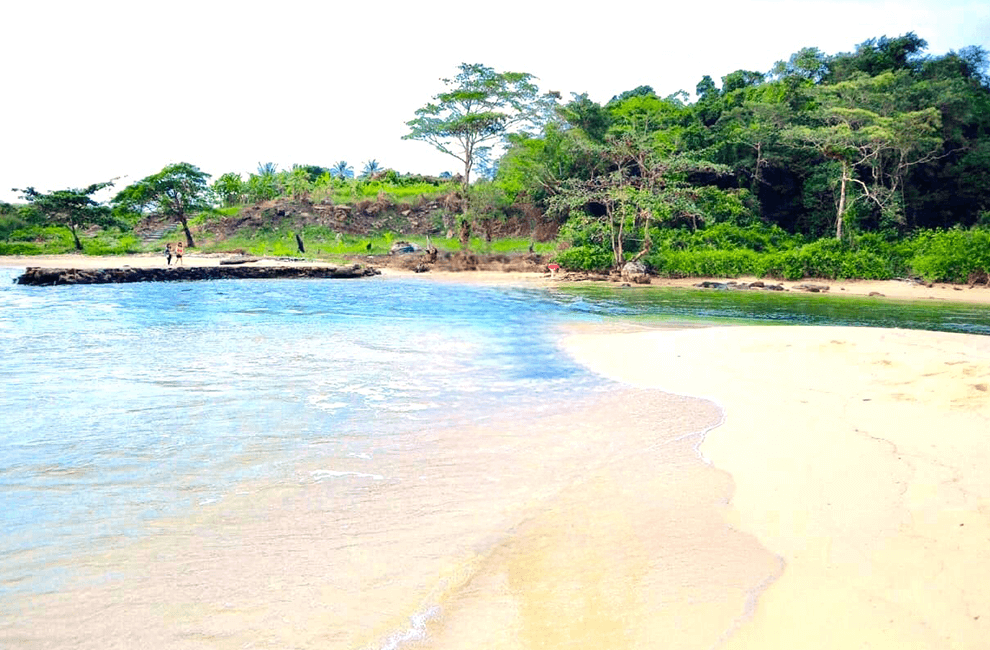 Lam Da Beach