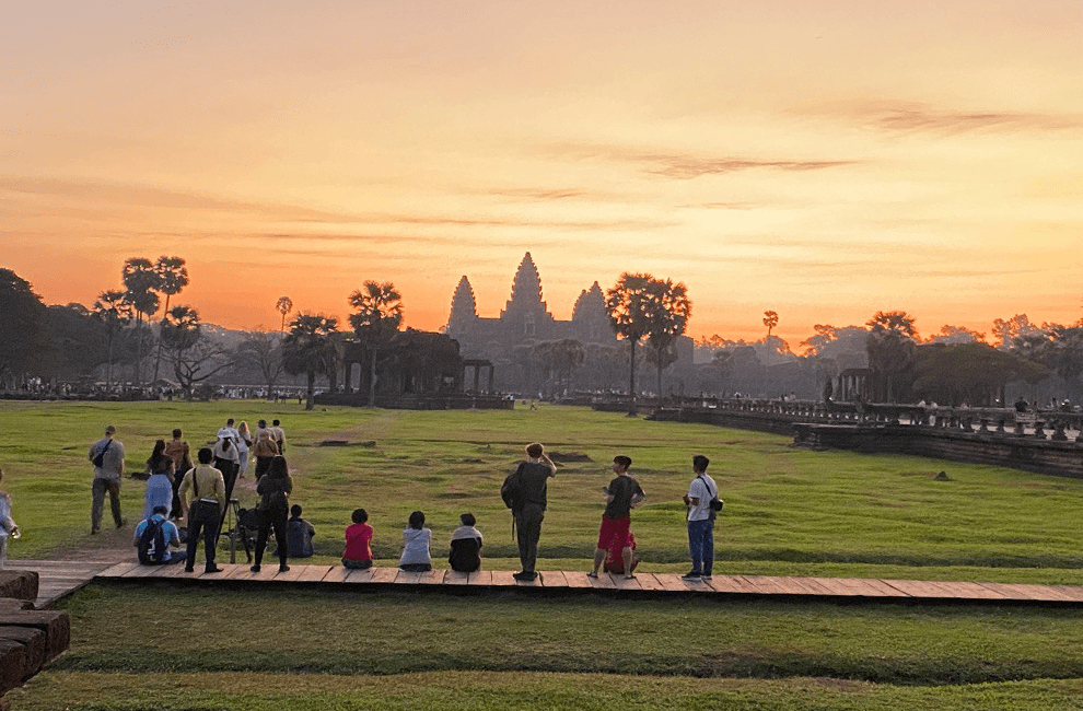 What is Local Travel in the Tourism Industry? 2 Angkor Wat Experience