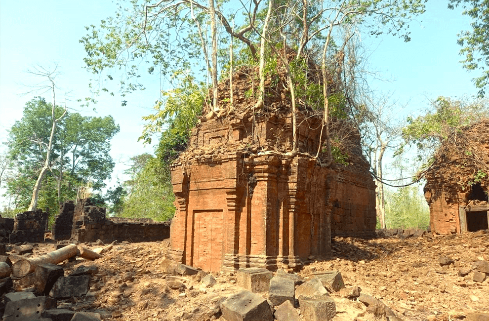 Neak Buos Temple