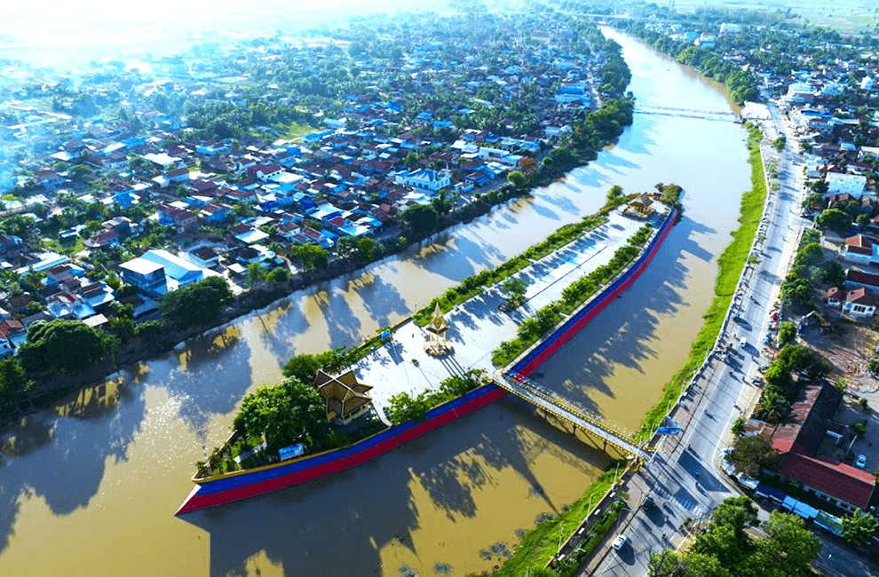 Sampov Meas in Pursat Province