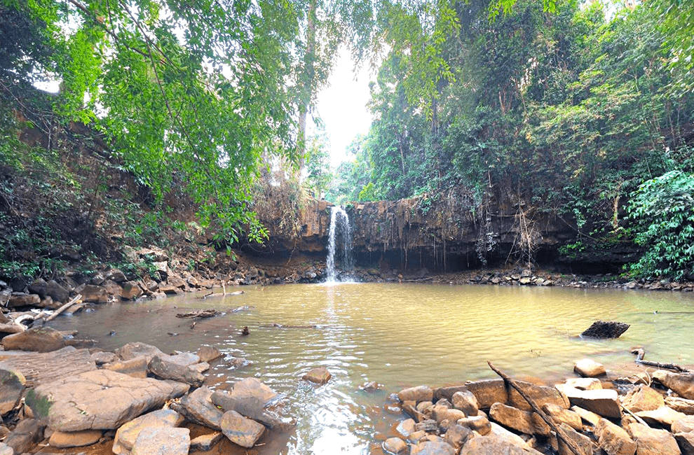 Sen Monorum Waterfall