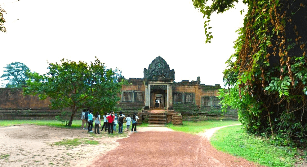 Banteay Samre Temple