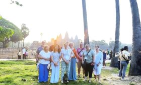 How to Book Private Tour Guide to Angkor Wat?