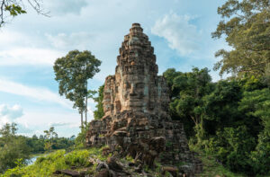 Best Time to Visit Angkor Wat, Weather, Crowds, and Tips