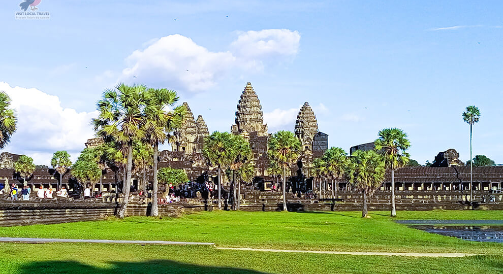 Beyond the Sunrise An Insider's Guide to Angkor Wat and Siem Reap