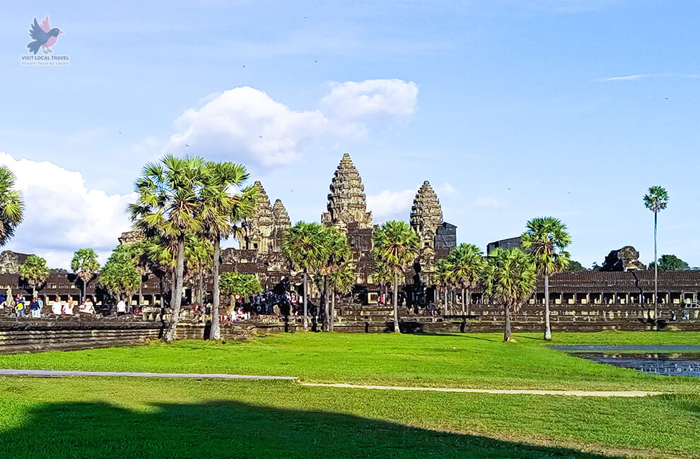 Beyond the Sunrise An Insider's Guide to Angkor Wat and Siem Reap