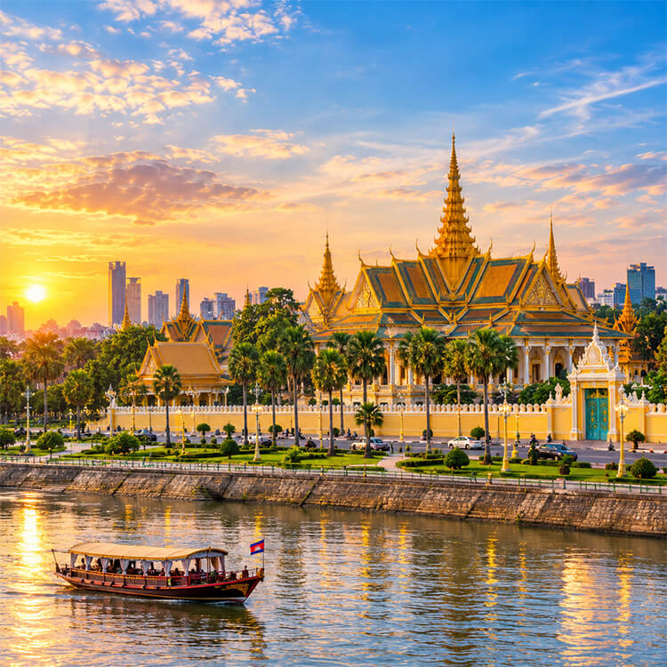 Phnom Penh Capital City - Cultural capital with royal palaces and museums