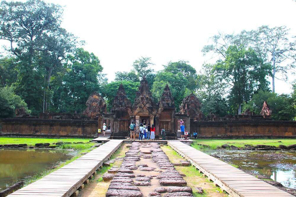 Banteay Srei Temple Tour