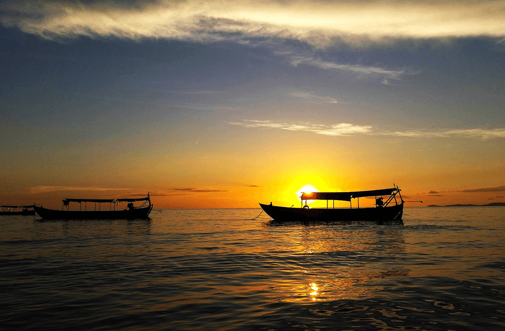 Popular Angkor Day Tour: Tonle Sap Sunset