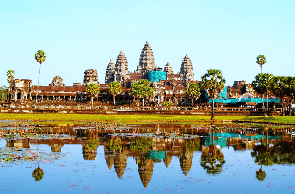 Popular Angkor Day Tour: Angkor Wat Temple