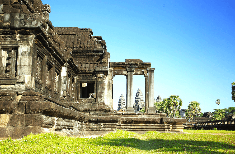 Popular Angkor Day Tour: Angkor Wat Temple