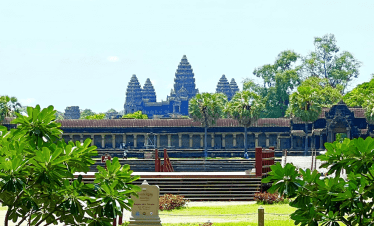 Exploring Angkor Wat Treasures