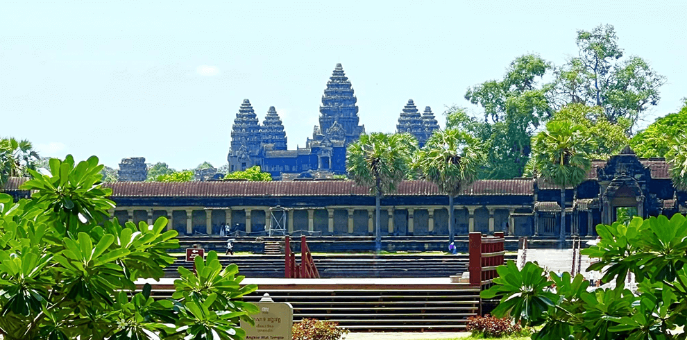 Exploring Angkor Wat Treasures