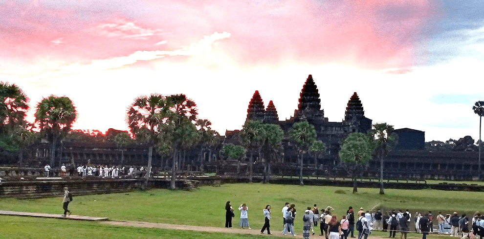 Explore Angkor Wat