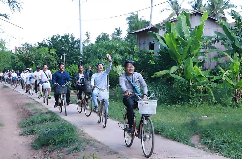 Koh Trong Island Cycling Activity