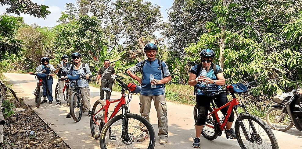 Koh Trong Island Bike Tour with Snacks