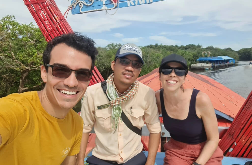 Angkor Wat and Floating Village Full-Day Exploration