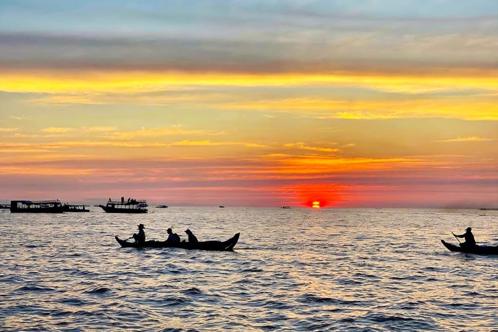 Private Sunset Experience at Kampong Phluk from Siem Reap