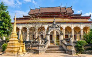 Wat Reach Bo Pagoda